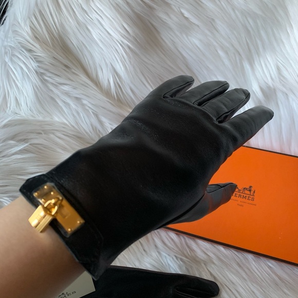 🎊Sold🎊New Hermès Lambskin Soya Kelly Lock Gloves - Picture 2 of 8